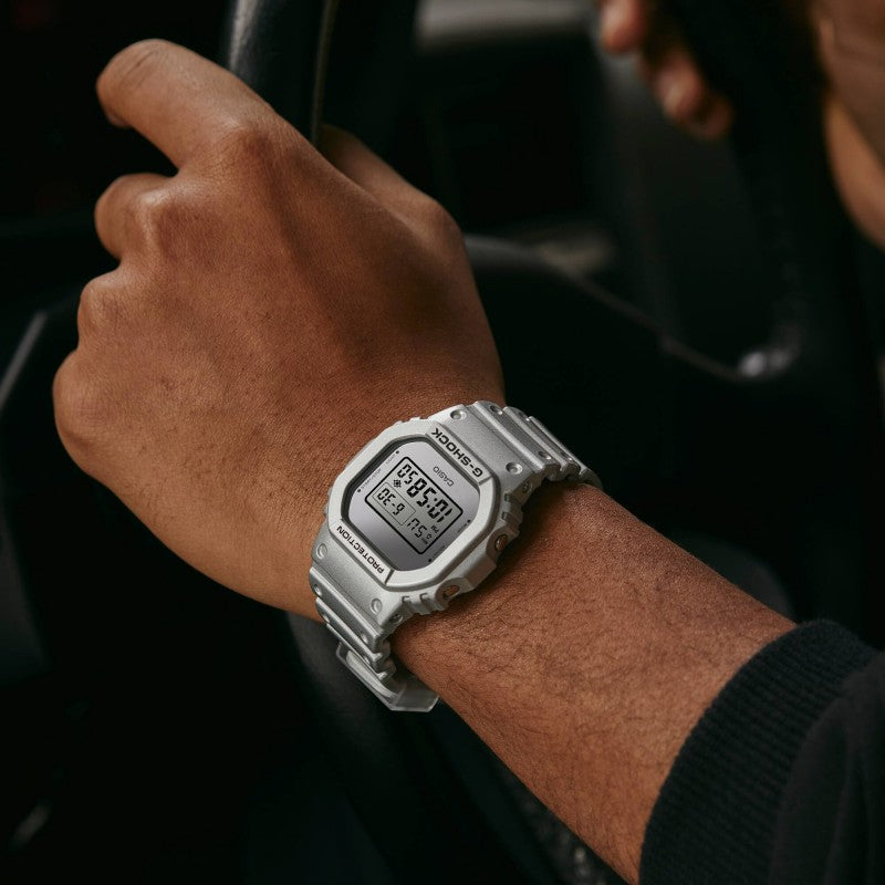 DW-5600FF-8 Ultimate Watch Store